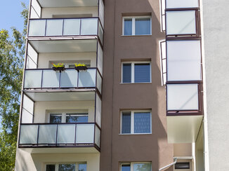 Balkón s práškovanou povrchovou úpravou