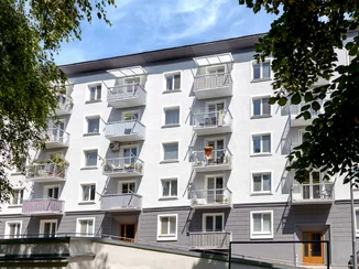 Balkón s práškovanou povrchovou úpravou