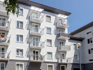 Balkón s práškovanou povrchovou úpravou