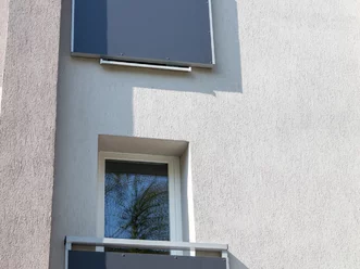Balkónové zábradlie na mieru s kotvením a moderným dizajnom – MBD Steel realizácia Balkónové zábradlie na mieru s kotvením a moderným dizajnom – MBD Steel realizácia