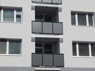 Funkčná a štýlová loggia pre bytovku – MBD Steel Funkčná a štýlová loggia pre bytovku – MBD Steel