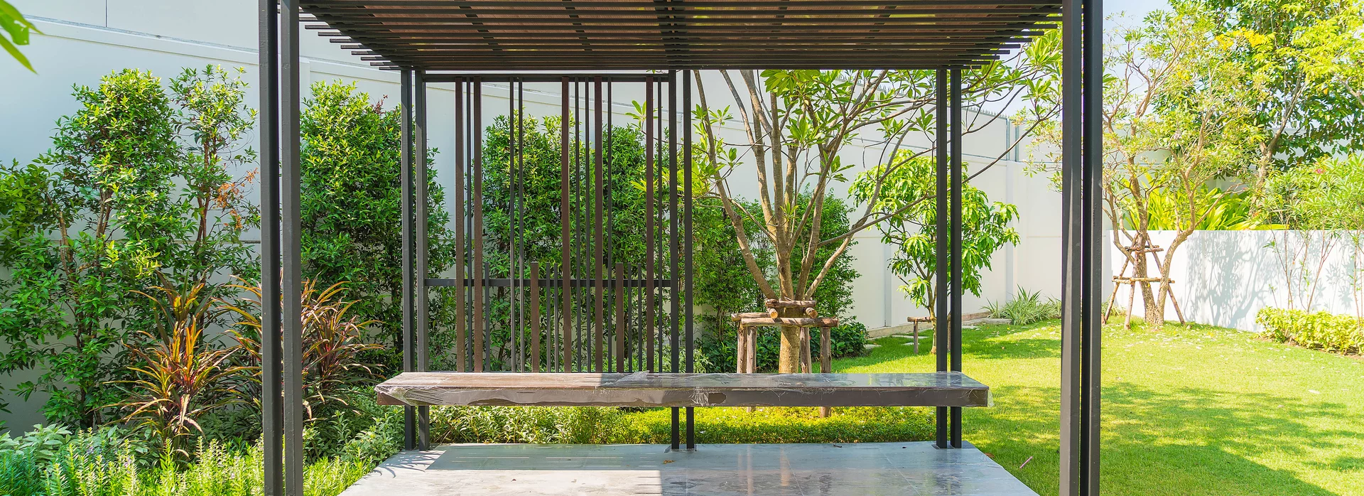 Hliníková pergola na mieru k rodinnému domu Hliníková pergola na mieru k rodinnému domu