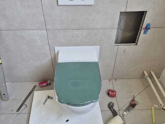 Kompletná prerábka kúpeľne vrátane obkladov a sanity
