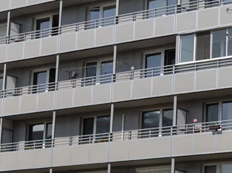 Kompletný balkónový systém pre bytový dom – výroba a montáž na mieru