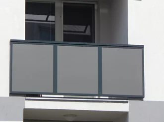 Loggia s kvalitnou kovovou konštrukciou – bytové domy Loggia s kvalitnou kovovou konštrukciou – bytové domy