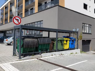 Moderné balkónové konštrukcie pre bytový dom – realizácia na kľúč vrátane montáže