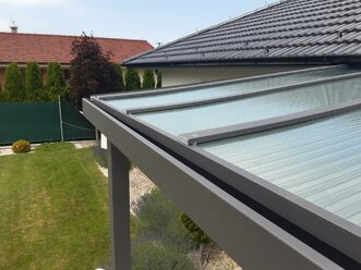 Pergola na terasu – detail strešného riešenia